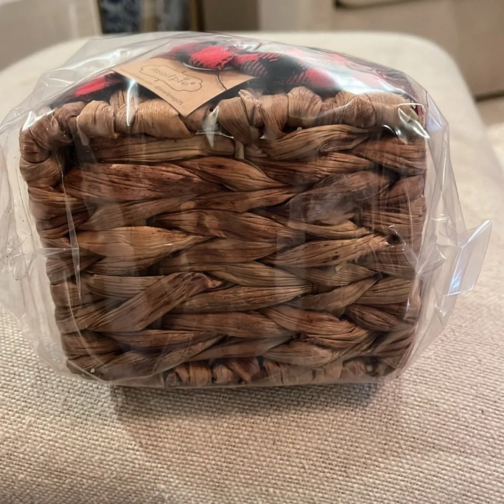 Mud Pie Red Check Soap and Guest Towel Basket Set/NWT